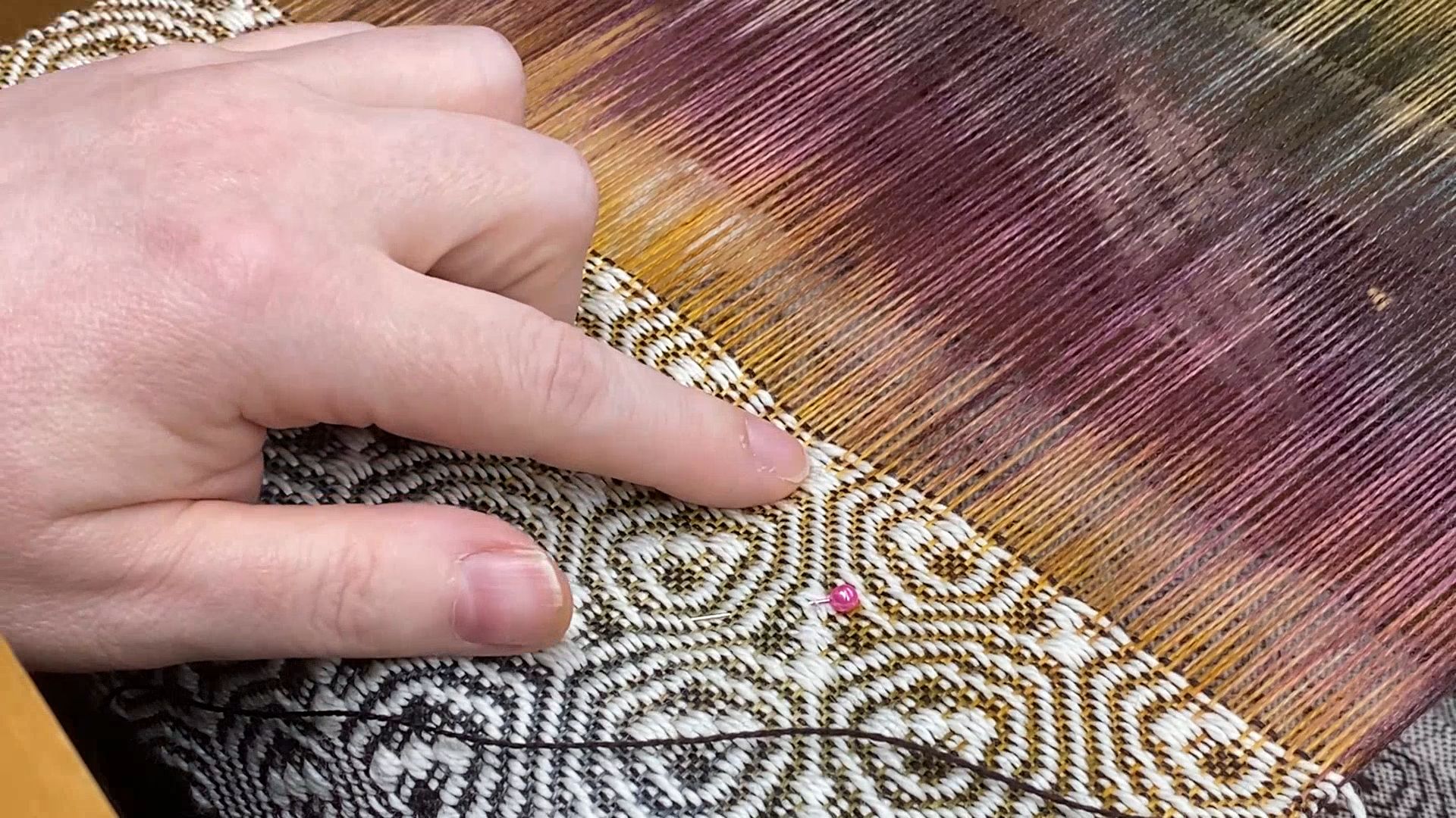 Weaving Star Fashion Without a Draft